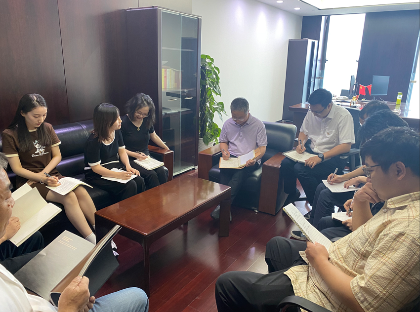 酷暑下鋼價陷“冰點” 運行中心保穩(wěn)控風險